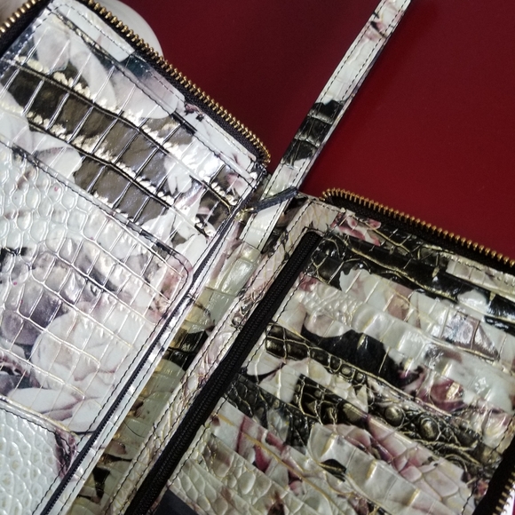 SOLD****Brahmin Eden Melbourne Skyler - Picture 10 of 14